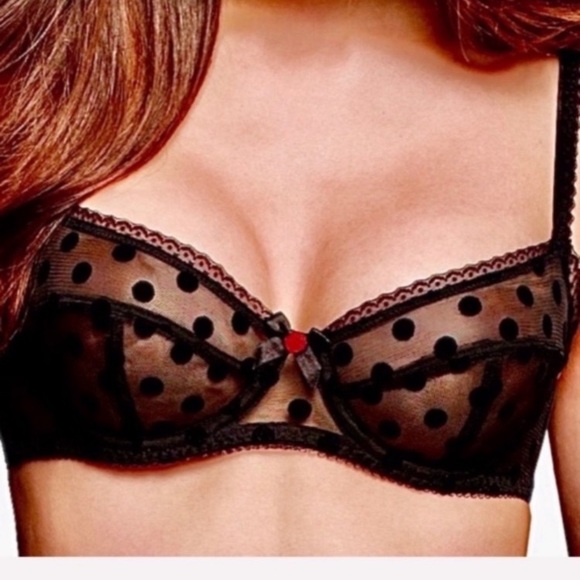 L'Agent Agent Provocateur Balconette Bra & Thong. L'Agent Agent Provocateur Gold - Picture 8 of 16